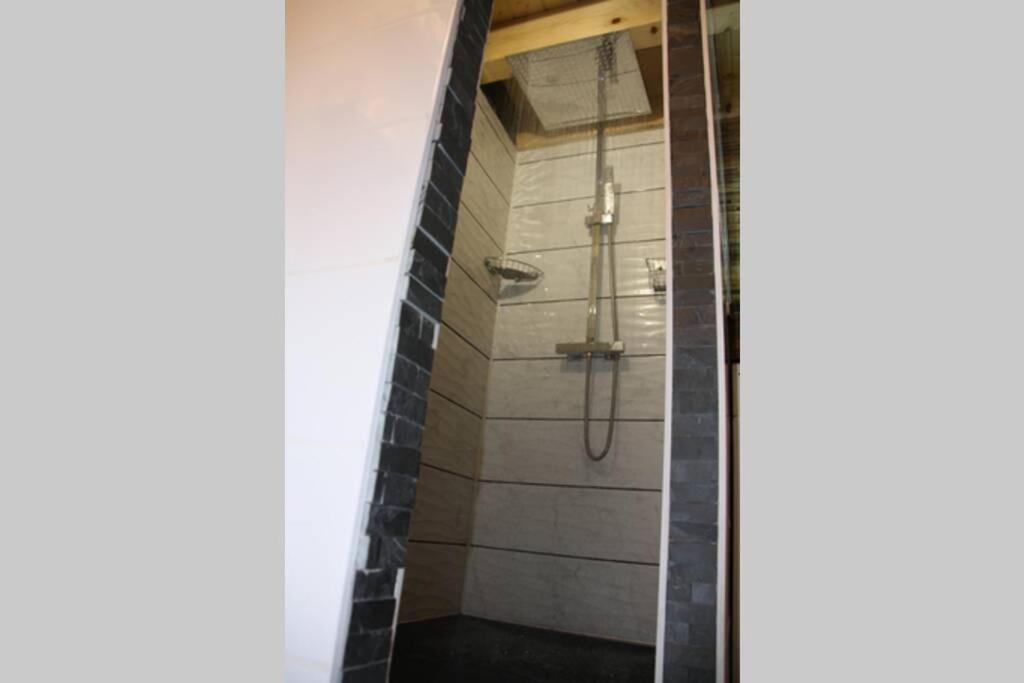 Le Portougais, Chalet A Chanaz, La Petite Venise Savoyarde מראה חיצוני תמונה